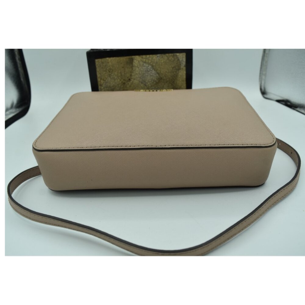 Michael Kors Saffiano Leather Jet set Crossbody - Picture 3 of 6